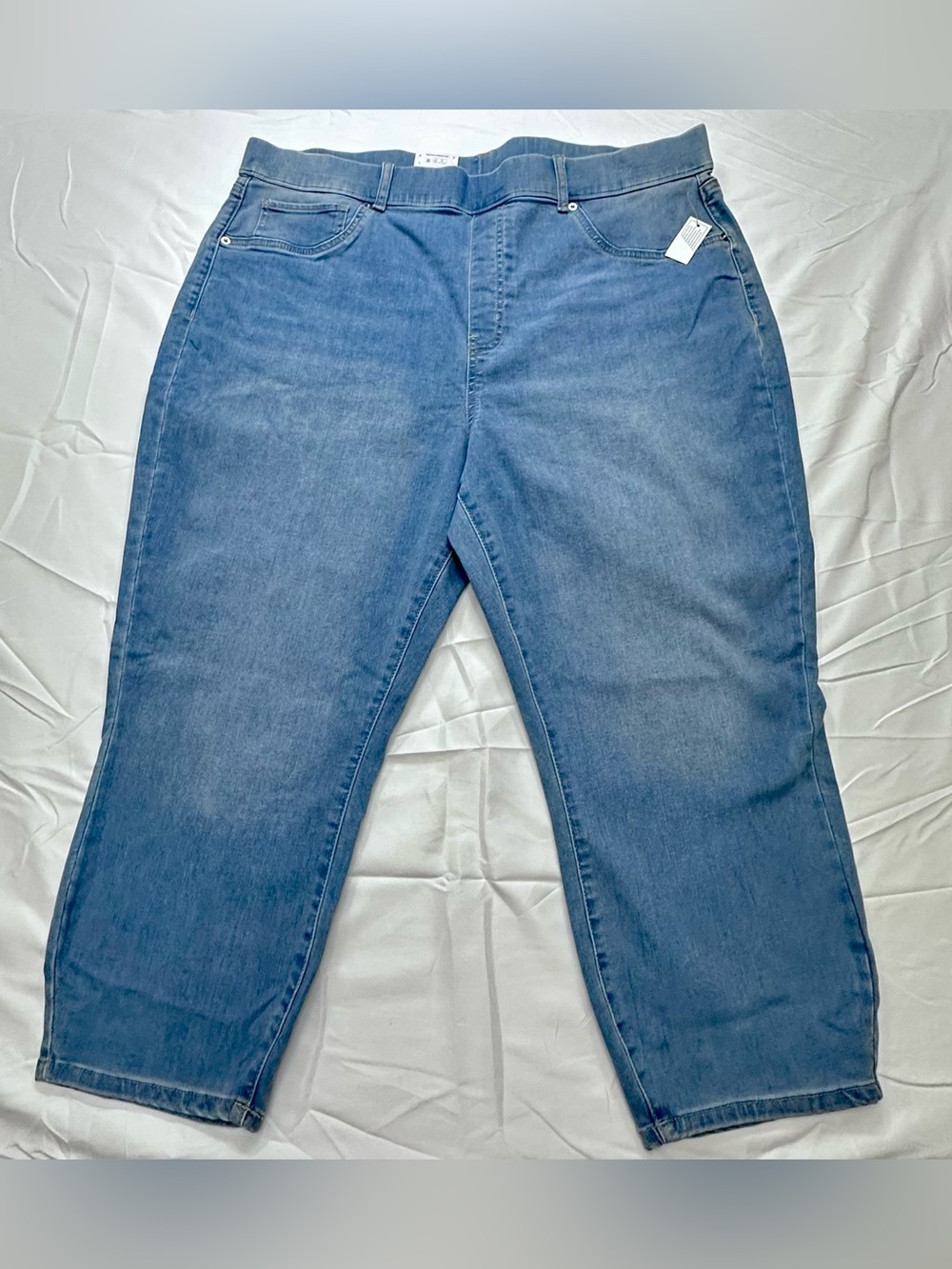 Time and Tru Light Blue High Rise Jegging Capri